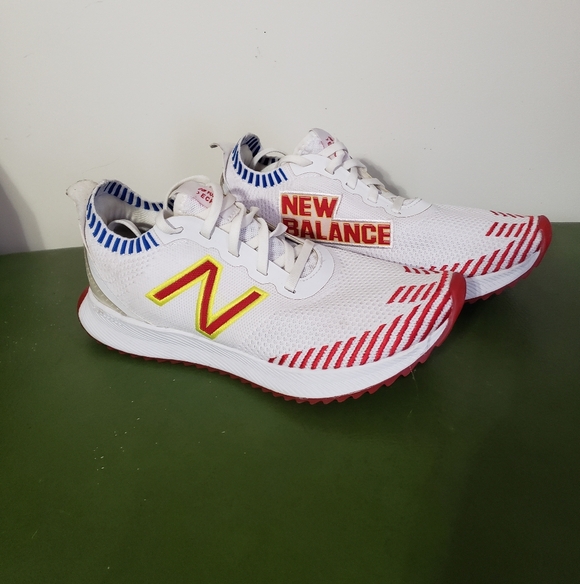 2019 New Balance Big League Chew Collaberation White and Red Sneakers 8.5